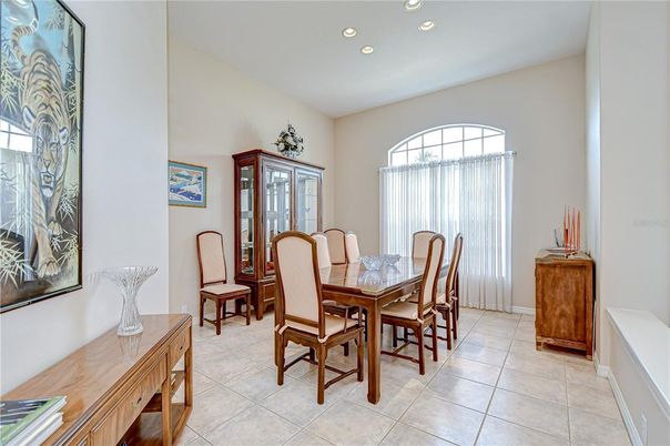 Dining room, Interior, Recessed Lighting