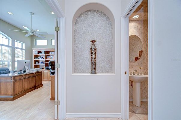 Bathroom, Home Office, Interior, Recessed Lighting, Wood Texture Flooring