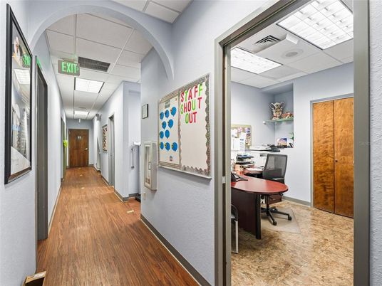 Home Office, Interior, Recessed Lighting, Wood Texture Flooring