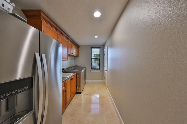 Interior, Kitchen, Recessed Lighting, Washer