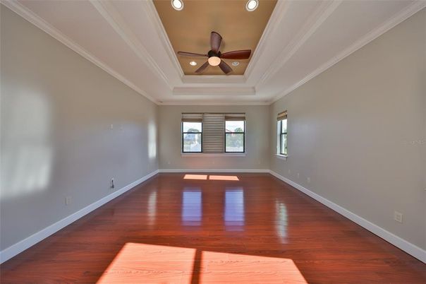 Empty room, Interior, Recessed Lighting, Wood Texture Flooring