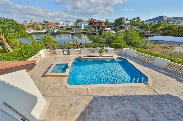 Exterior, Pool, Water