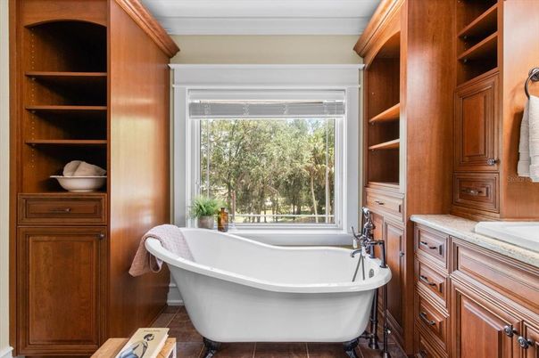 Bathroom, Free Standing Baths, Interior