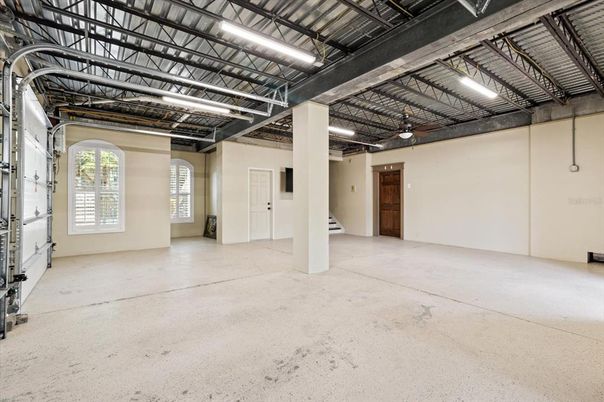 Garage, Interior