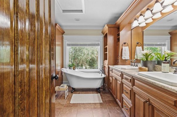 Bathroom, Dual Sink Vanities, Free Standing Baths, Interior, Recessed Lighting
