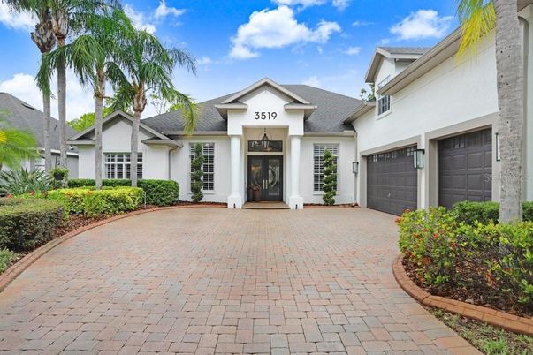 Attached, Exterior, Facade, Ranch