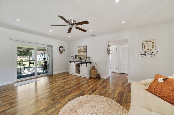 Interior, Recessed Lighting, Wood Texture Flooring