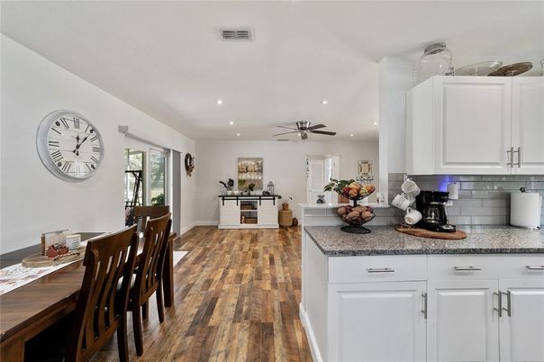 Interior, Recessed Lighting, Wood Texture Flooring