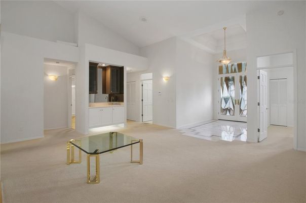 Empty room, Interior, Pendant Lights