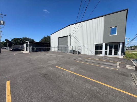 Detached Garage, Exterior