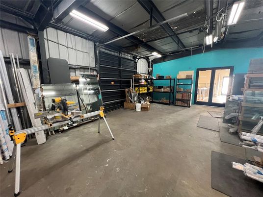 Garage, Interior