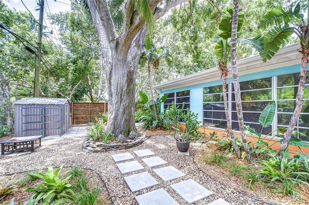 Backyard, Exterior