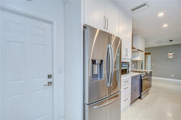 Interior, Kitchen, Pendant Lights, Recessed Lighting, Stainless Steel Appliances
