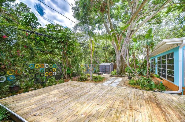 Backyard, Exterior