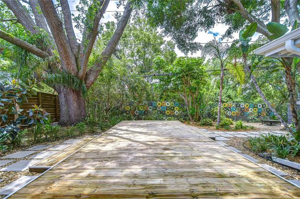 Backyard, Exterior