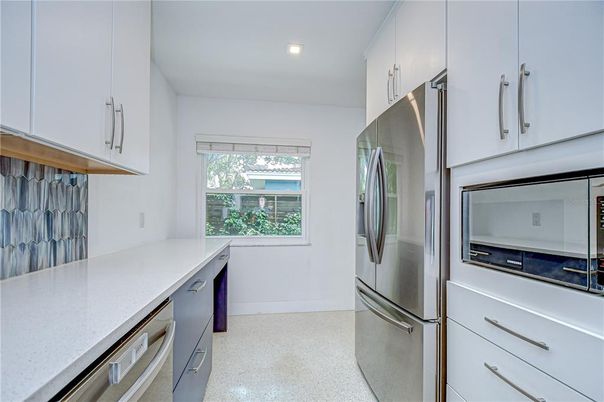 Interior, Kitchen, Recessed Lighting, Stainless Steel Appliances, Water