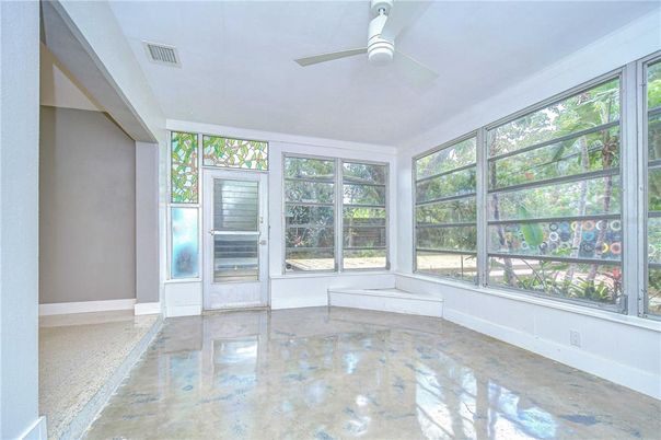 Empty room, Interior, Sun Room
