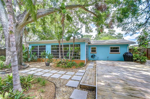 Backyard, Exterior