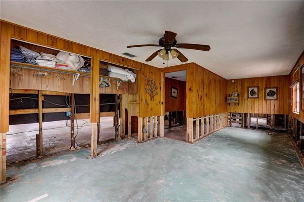 Empty room, Interior, Wooden Walls