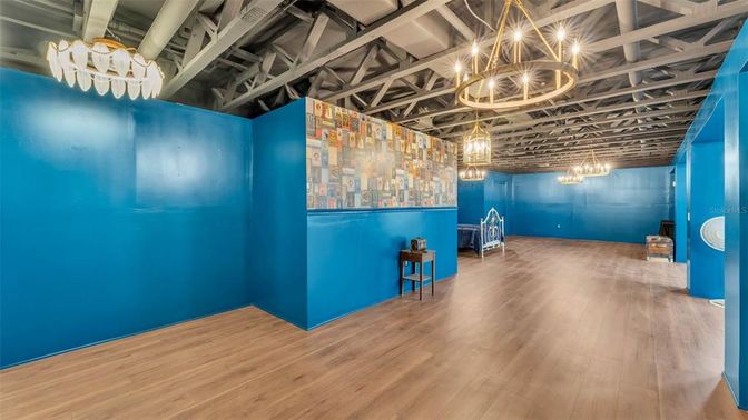 Chandelier, Empty room, Interior, Pendant Lights, Wood Texture Flooring
