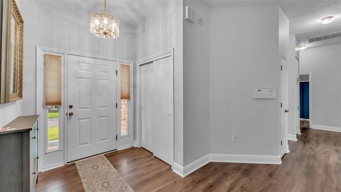 Interior, Pendant Lights, Wood Texture Flooring