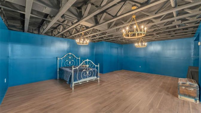 Chandelier, Empty room, Interior, Pendant Lights, Wood Texture Flooring