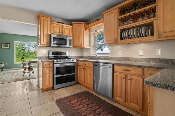 Dining room, Interior, Kitchen, Stainless Steel Appliances