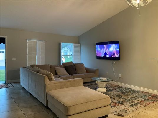 Interior, Living room, Water