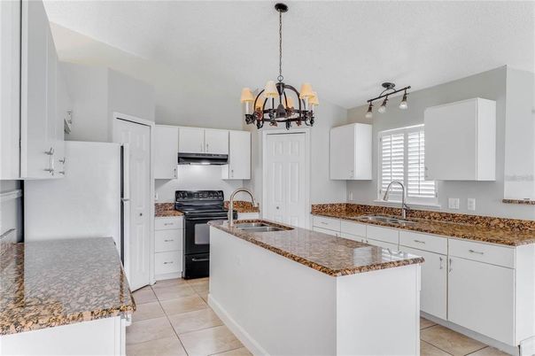 Chandelier, Interior, Kitchen