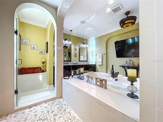 Bathroom, Interior, Recessed Lighting