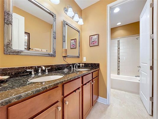 Bathroom, Dual Sink Vanities, Interior, Recessed Lighting