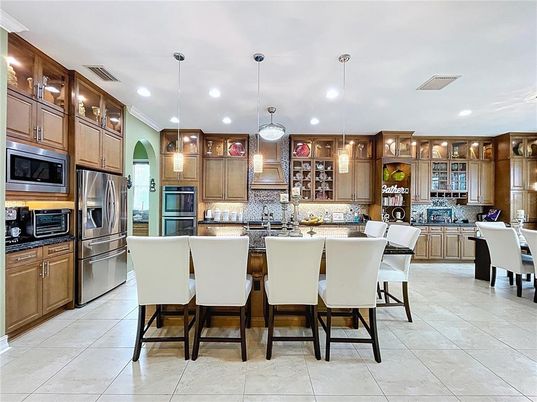 Dining room, Interior, Kitchen, Pendant Lights, Recessed Lighting, Stainless Steel Appliances