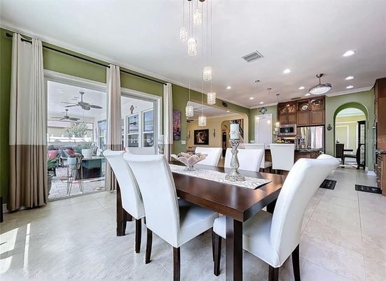 Dining room, Interior, Kitchen, Pendant Lights, Recessed Lighting, Stainless Steel Appliances