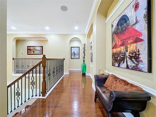 Interior, Recessed Lighting, Wood Texture Flooring