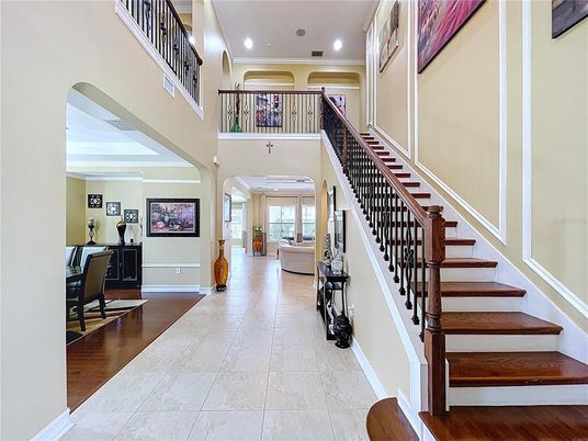 Interior, Recessed Lighting, Wood Texture Flooring