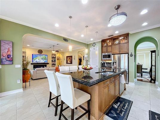 Dining room, Interior, Kitchen, Living room, Pendant Lights, Recessed Lighting, Stainless Steel Appliances