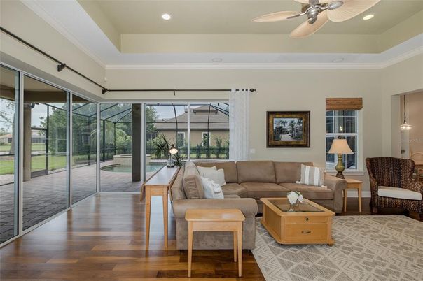 Interior, Living room, Recessed Lighting, Sun Room, Wood Texture Flooring