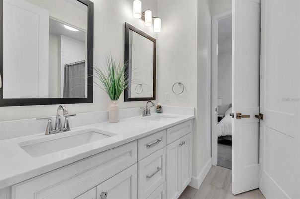 Bathroom, Bedroom, Dual Sink Vanities, Interior