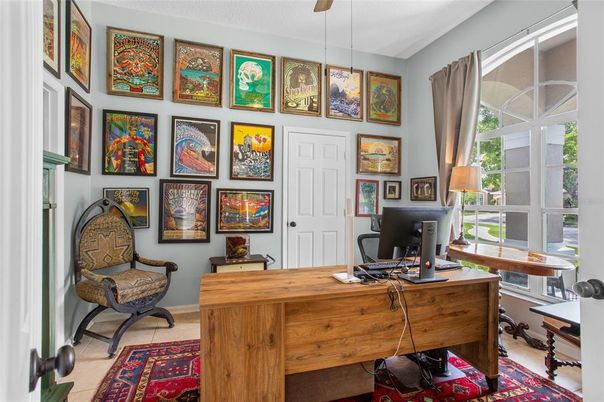 Home Office, Interior
