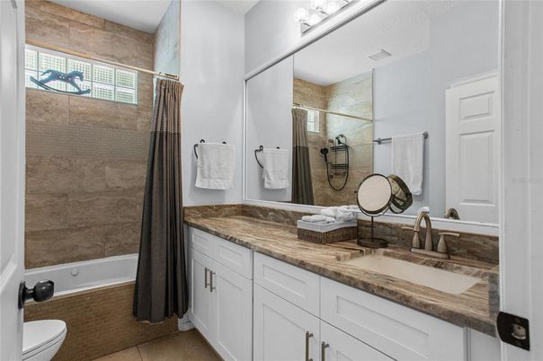 Bathroom, Dual Sink Vanities, Interior