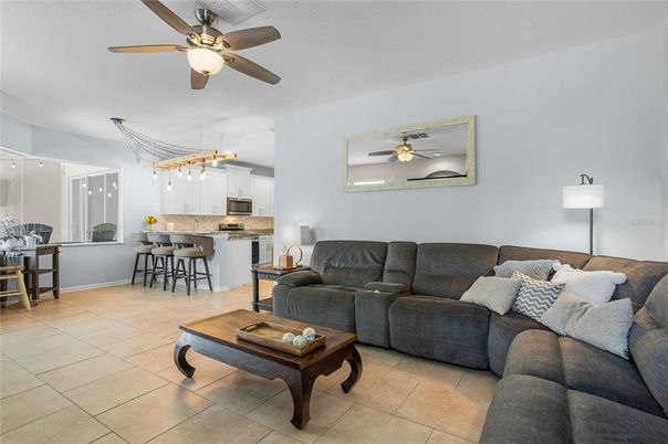 Interior, Kitchen, Living room, Stainless Steel Appliances