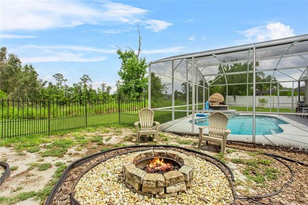 Exterior, Pool, Sun Room