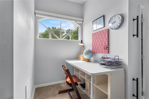 Home Office, Interior
