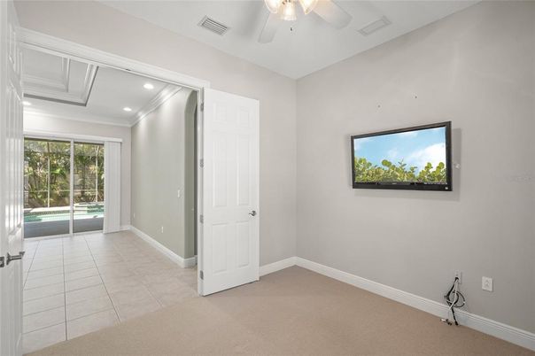 Empty room, Interior, Recessed Lighting