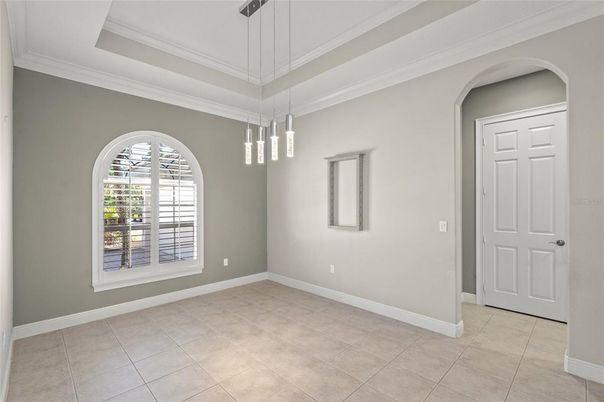 Empty room, Interior, Pendant Lights