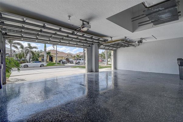 Garage, Interior