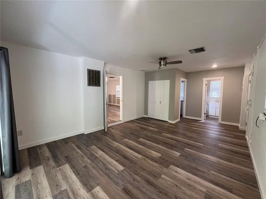 Empty room, Interior, Recessed Lighting, Wood Texture Flooring
