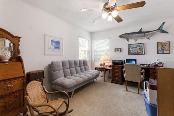 Home Office, Interior