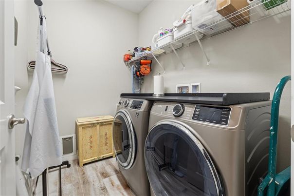 Interior, Washer, Wood Texture Flooring
