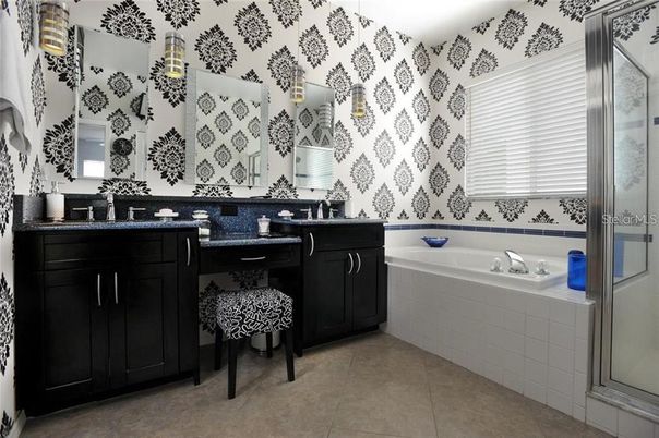 Bathroom, Dual Sink Vanities, Interior